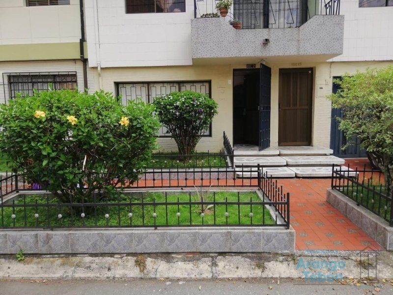 Casa en arriendo Antioquia Medellín Kennedy 175 m2 Habitaciones 4 Baños 3 Garajes 1 Precio $5500000