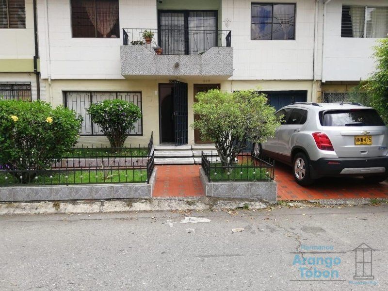 Casa en arriendo Antioquia Medellín Kennedy 175 m2 Habitaciones 4 Baños 3 Garajes 1 Precio $5500000