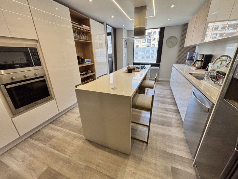 Apartamento en venta Cundinamarca Bogotá Ginebra 234 m2 Habitaciones 3 Baños 4 Garajes 3 Precio $2200000000