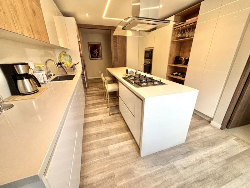 Apartamento en venta Cundinamarca Bogotá Ginebra 234 m2 Habitaciones 3 Baños 4 Garajes 3 Precio $2200000000