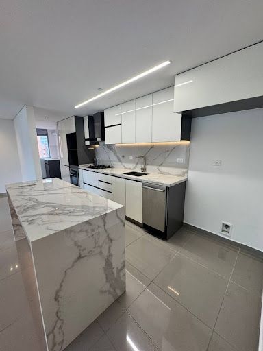 Apartamento en arriendo Antioquia Envigado Alto De Misael 127 m2 Habitaciones 3 Baños 4 Garajes 2 Precio $6500000