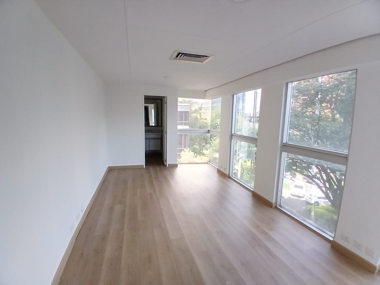 Oficina en arriendo Antioquia Medellín El Diamante No2 41 m2 Habitaciones 0 Baños 1 Garajes 1 Precio $3900000