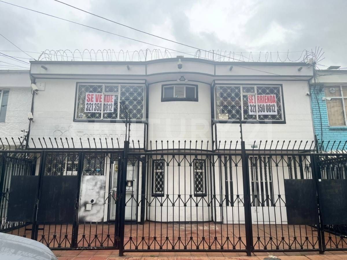 Casa en arriendo Cundinamarca Bogotá Quinta Paredes 400 m2 Habitaciones 11 Baños 3 Garajes 2 Precio $8500000
