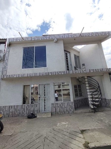 Casa en venta Valle Del Cauca Cali Alirio Mora Beltran 220 m2 Habitaciones 4 Baños 2 Garajes 0 Precio $250000000