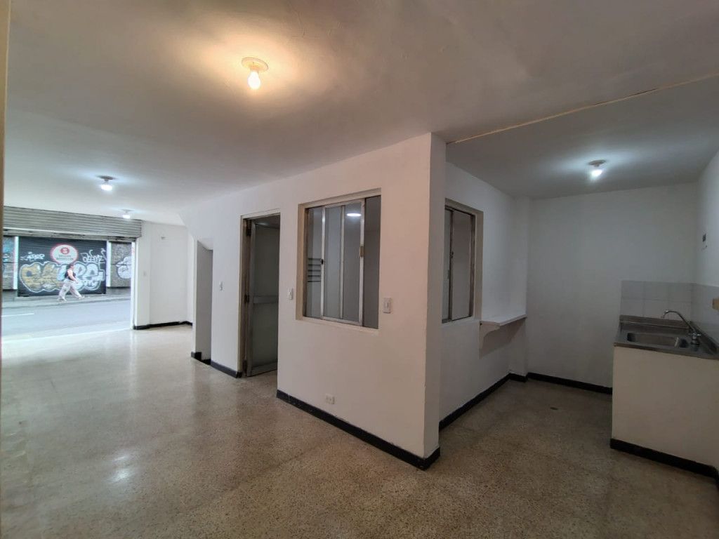 Local en arriendo Antioquia Medellín Boston 43 m2 Habitaciones 0 Baños 1 Garajes 0 Precio $2500000