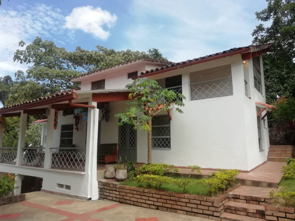 Casa Campestre en venta Tolima Melgar Melgar 390 m2 Habitaciones 5 Baños 6 Garajes 4 Precio $590000000