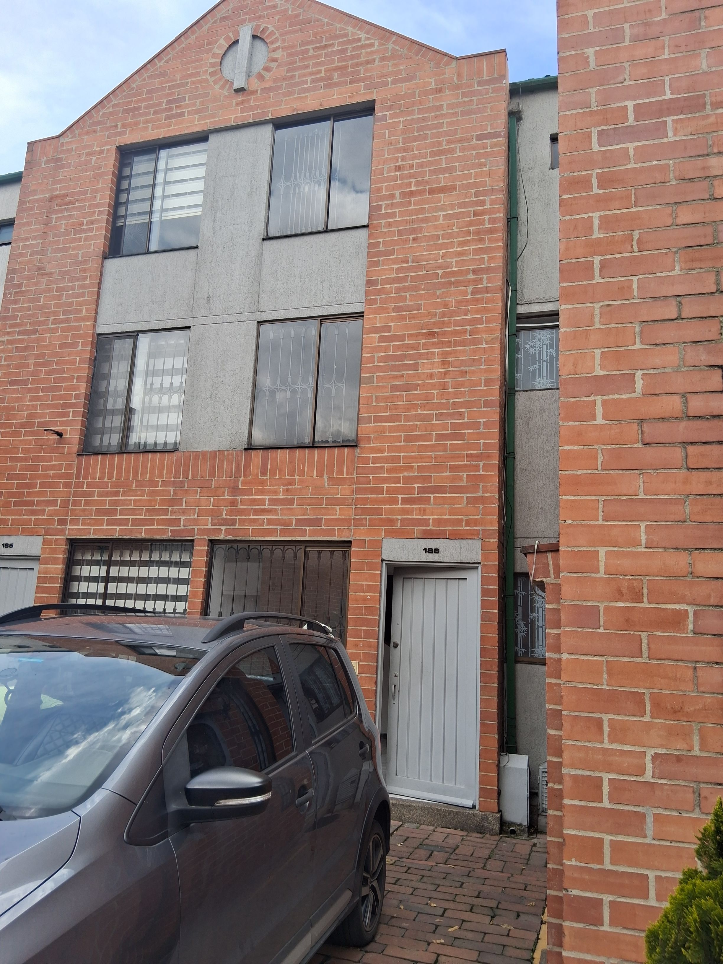 Casa en venta Cundinamarca Bogotá Ub El Cortijo 69 m2 Habitaciones 4 Baños 2 Garajes 1 Precio $420000000