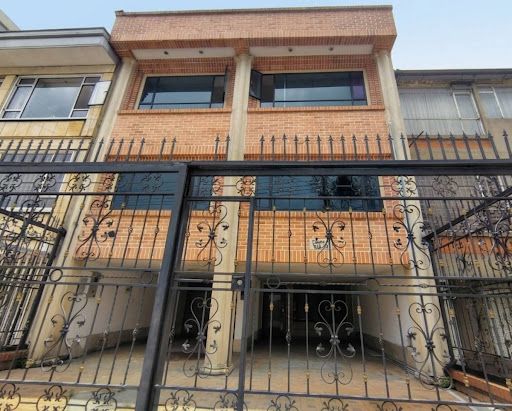 Edificio en arriendo Cundinamarca Bogotá Colombia 580 m2 Habitaciones 11 Baños 12 Garajes 4 Precio $22000000