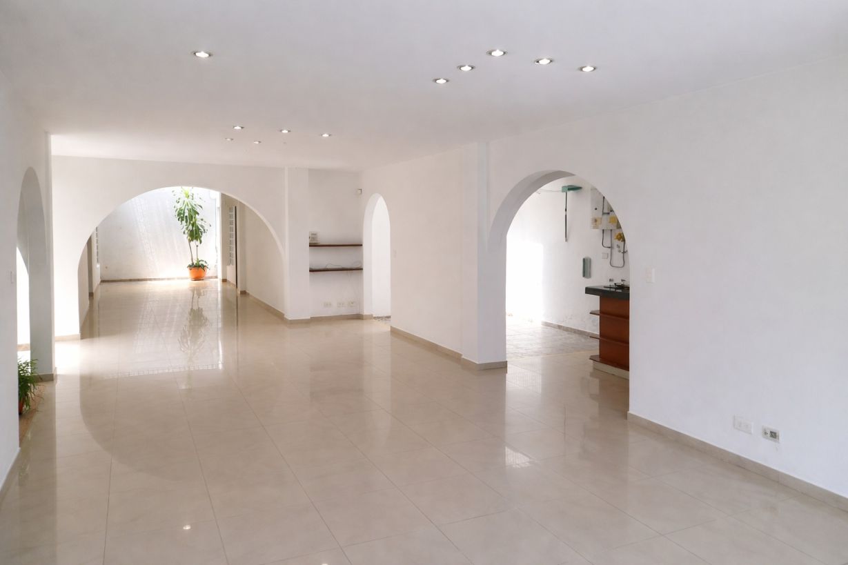 Apartamento en arriendo Valle Del Cauca Cali El Gran Limonar Cataya 80 m2 Habitaciones 3 Baños 2 Garajes 0 Precio $3000000