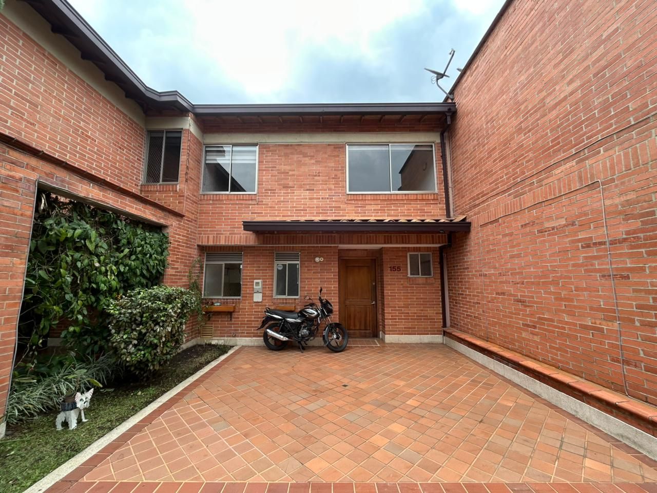 Casa en arriendo Antioquia Envigado El Chocho 180 m2 Habitaciones 3 Baños 4 Garajes 0 Precio $7000000