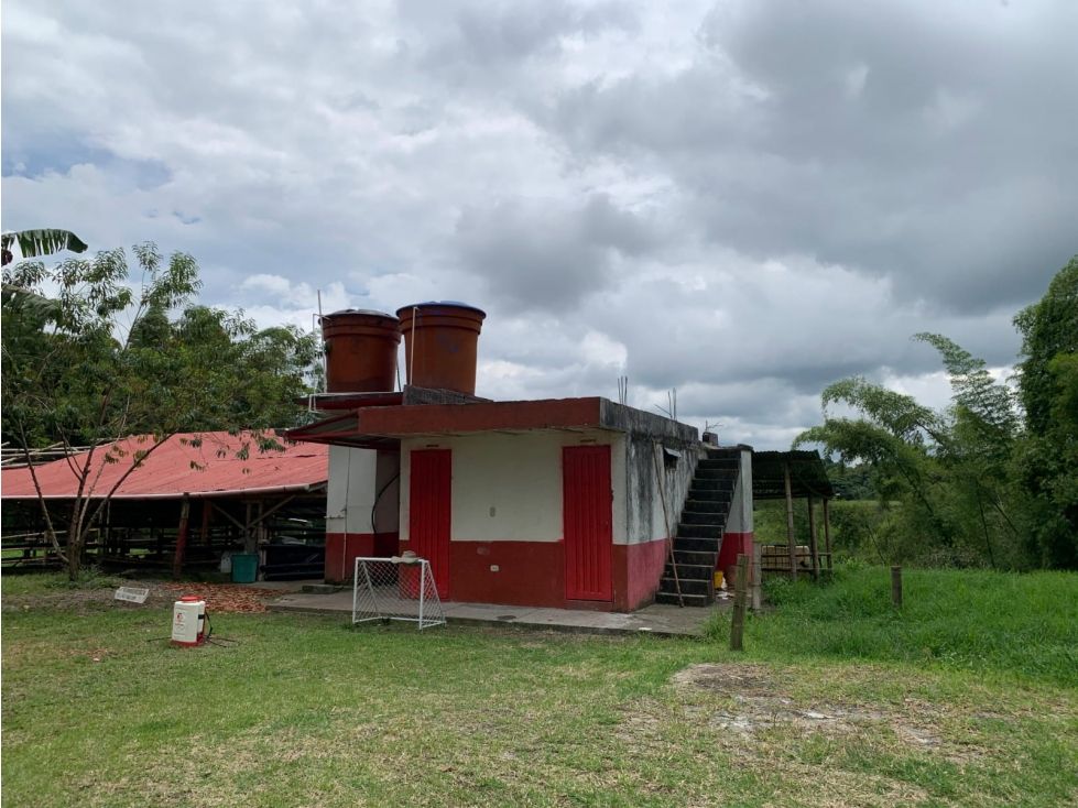 Finca en venta Quindío Circasia Circasia 96000 m2 Habitaciones 2 Baños 2 Garajes 2 Precio $1500000000