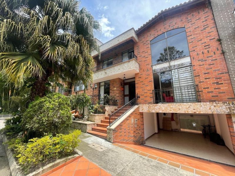 Casa en venta Antioquia Sabaneta Vegas De San José 370 m2 Habitaciones 4 Baños 4 Garajes 2 Precio $1300000000