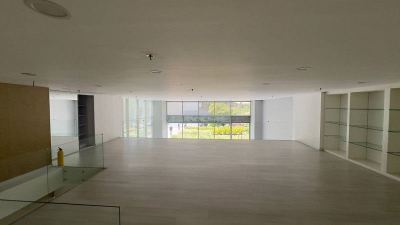 Local en arriendo Antioquia Medellín Villa Carlota 262 m2 Habitaciones 0 Baños 0 Garajes 4 Precio $35000000
