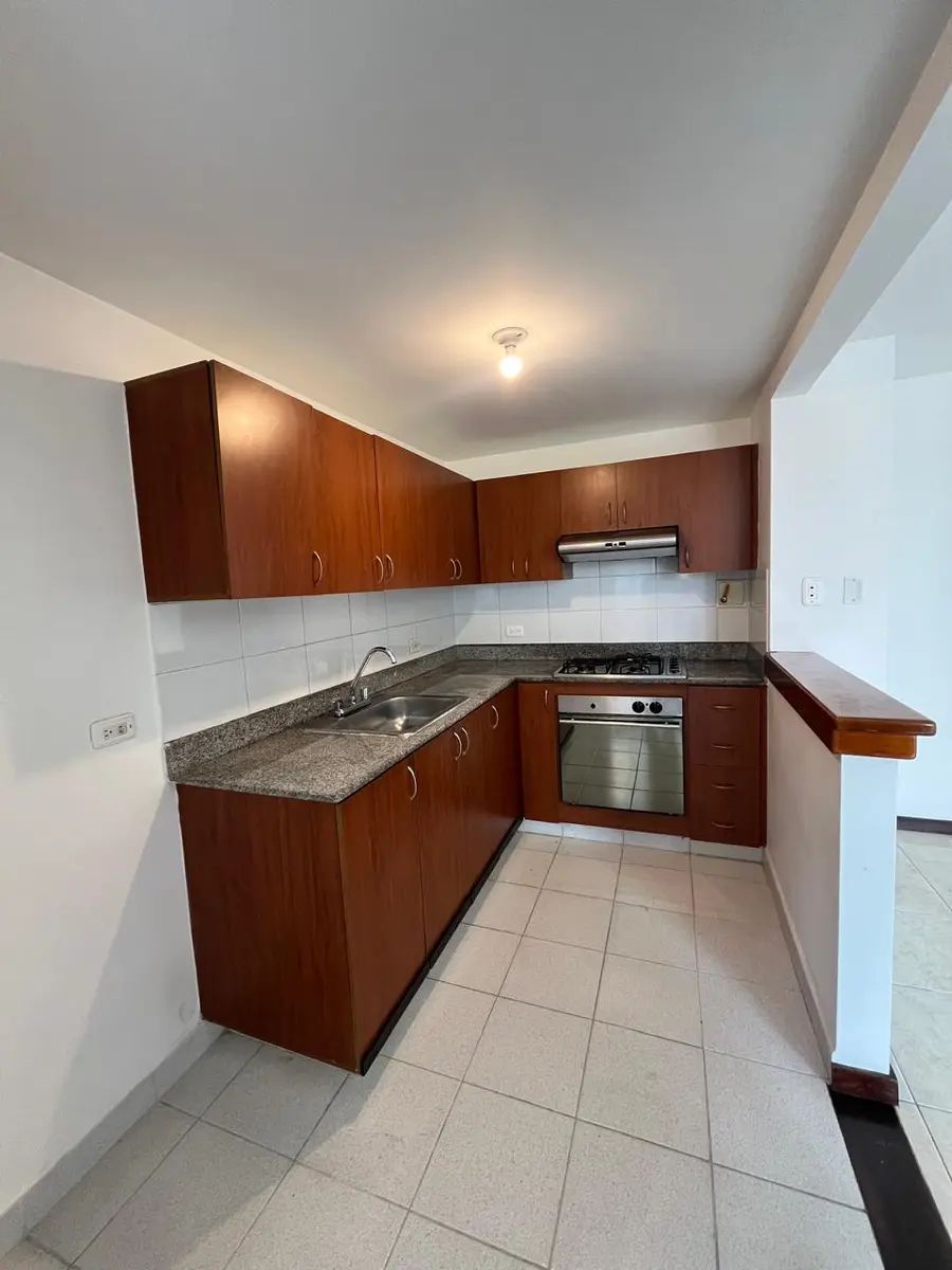 Apartamento en arriendo Antioquia Medellín Los Conquistadores 68 m2 Habitaciones 2 Baños 2 Garajes 1 Precio $2000000