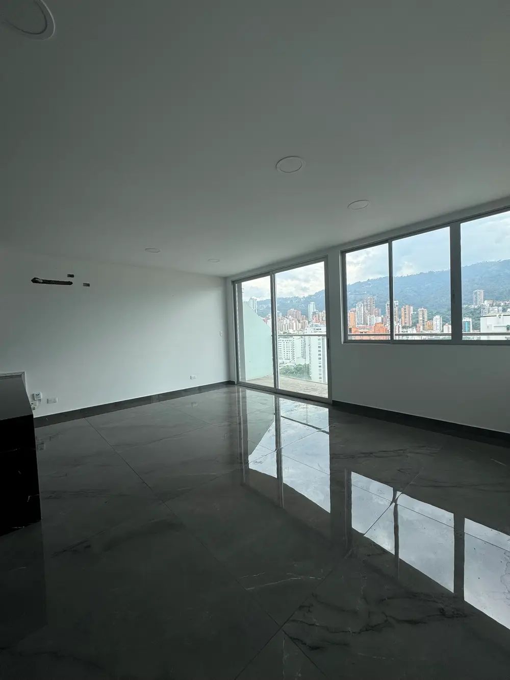 Apartamento en venta Santander Bucaramanga Bolarqui 193 m2 Habitaciones 4 Baños 3 Garajes 3 Precio $770000000