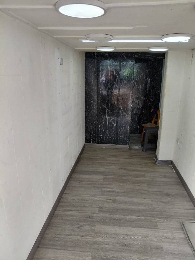 Local en arriendo Antioquia Medellín Berlin 12 m2 Habitaciones 0 Baños 1 Garajes 0 Precio $1600000