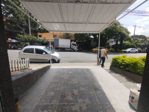Local en arriendo Antioquia Medellín Santa Monica 16 m2 Habitaciones 0 Baños 1 Garajes 0 Precio $2000000