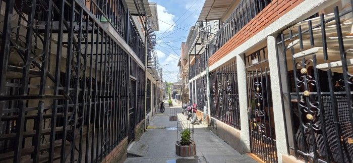 Casa en venta Valle Del Cauca Cali Ciudad Talanga - Comfenalco 150 m2 Habitaciones 6 Baños 4 Garajes 0 Precio $200000000