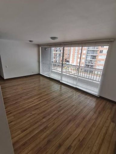 Apartamento en arriendo Cundinamarca Bogotá El Dorado 80 m2 Habitaciones 3 Baños 2 Garajes 1 Precio $2700000