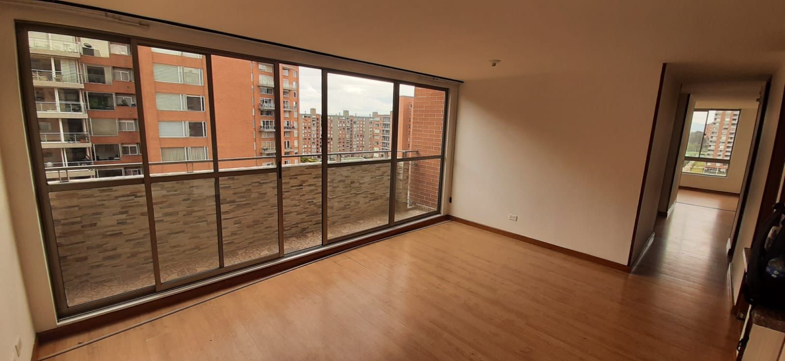 Apartamento en arriendo Cundinamarca Bogotá La Felicidad 75 m2 Habitaciones 3 Baños 2 Garajes 1 Precio $3200000