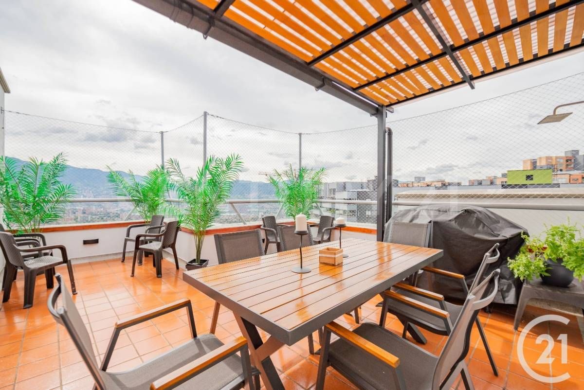 Apartamento en venta Antioquia Envigado El Chinguí 156 m2 Habitaciones 4 Baños 3 Garajes 2 Precio $1050000000