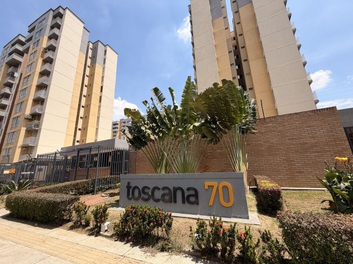 Apartamento en venta Valle Del Cauca Cali Brisas De Los Álamos 577 m2 Habitaciones 2 Baños 2 Garajes 1 Precio $350000000