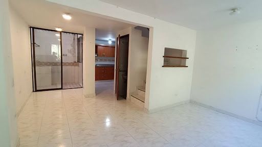 Casa en arriendo Antioquia Medellín Altavista 90 m2 Habitaciones 3 Baños 3 Garajes 0 Precio $3000000
