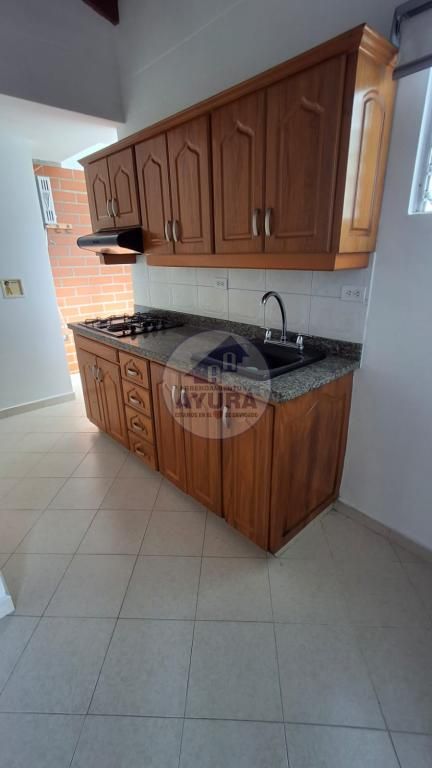 Apartamento en arriendo Antioquia Envigado El Dorado 76 m2 Habitaciones 2 Baños 2 Garajes 1 Precio $2400000