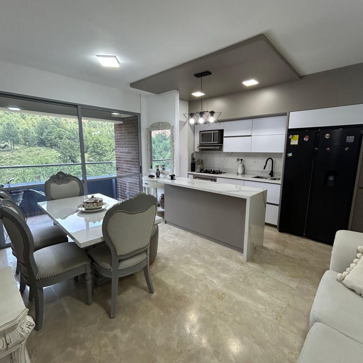 Apartamento en arriendo Antioquia Bello Urbanización Nuevo Horizonte 85 m2 Habitaciones 3 Baños 2 Garajes 1 Precio $3600000