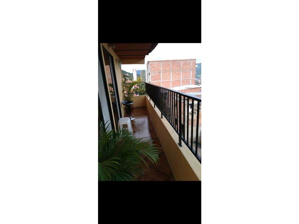 Apartamento en venta Antioquia Bello San Martín 70 m2 Habitaciones 3 Baños 1 Garajes 0 Precio $140000000