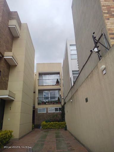 Casa en arriendo Cundinamarca Chía Bachue 130 m2 Habitaciones 4 Baños 4 Garajes 1 Precio $2950000