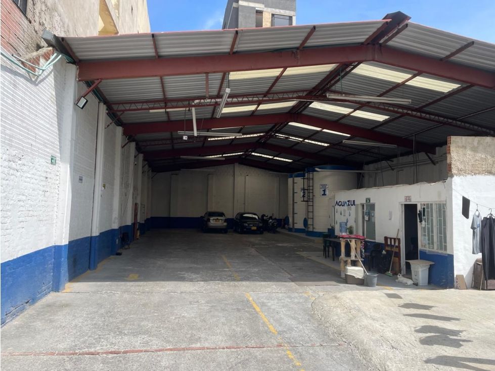 Bodega en venta Cundinamarca Bogotá Claret 646 m2 Habitaciones 0 Baños 1 Garajes 3 Precio $1700000000