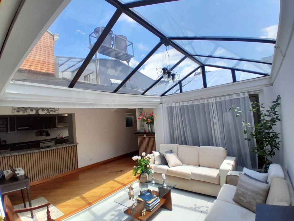 Casa en venta Cundinamarca Bogotá El Batan 248 m2 Habitaciones 4 Baños 5 Garajes 2 Precio $1200000000