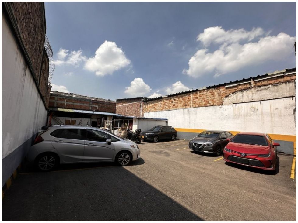 Lote en venta Cundinamarca Bogotá Ricaurte 448 m2 Habitaciones 0 Baños 2 Garajes 0 Precio $2000000000