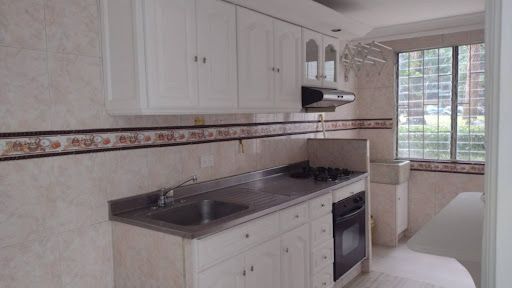 Apartamento en arriendo Antioquia Medellín Altamira 70 m2 Habitaciones 3 Baños 2 Garajes 1 Precio $2500000