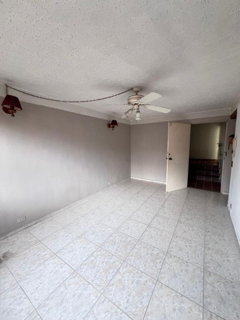 Apartamento en venta Valle Del Cauca Cali Urbanización Colseguros 55 m2 Habitaciones 3 Baños 1 Garajes 1 Precio $215000000