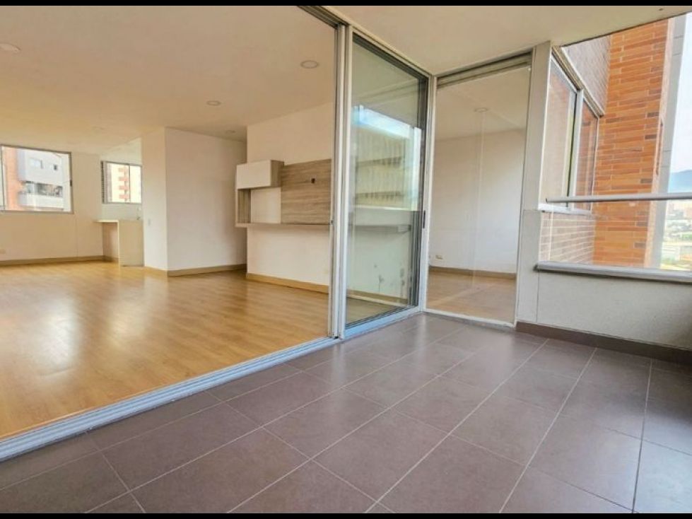 Apartamento en venta Antioquia Medellín Santa Maria De Los Angeles 136 m2 Habitaciones 3 Baños 3 Garajes 2 Precio $1215000000