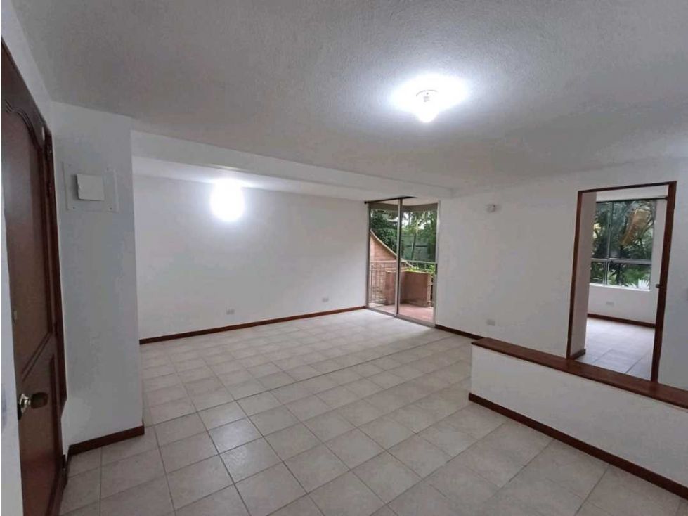 Apartamento en venta Antioquia Medellín Medellín 80 m2 Habitaciones 3 Baños 2 Garajes 1 Precio $670000000