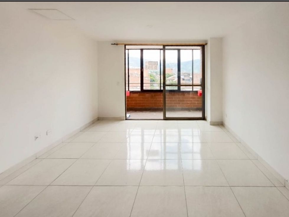 Apartamento en arriendo Antioquia Medellín Cristobal 80 m2 Habitaciones 3 Baños 3 Garajes 0 Precio $2600000