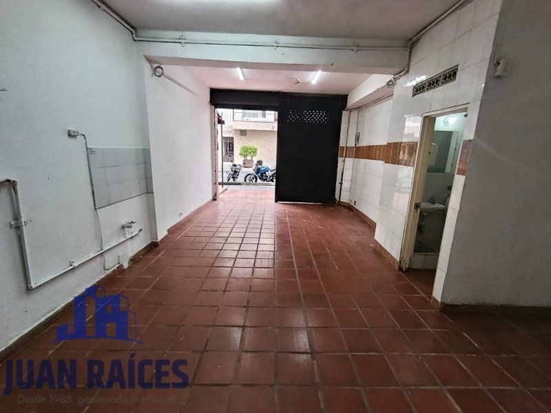 Local en arriendo Antioquia Envigado Bucarest 40 m2 Habitaciones 0 Baños 1 Garajes 0 Precio $3500000