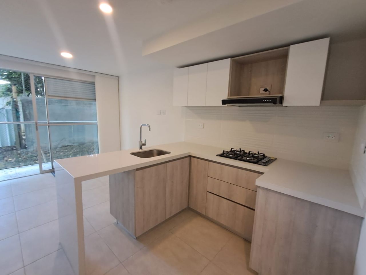 Apartaestudio en arriendo Risaralda Pereira Cr Bosque De Cantabria 44 m2 Habitaciones 1 Baños 2 Garajes 1 Precio $1700000