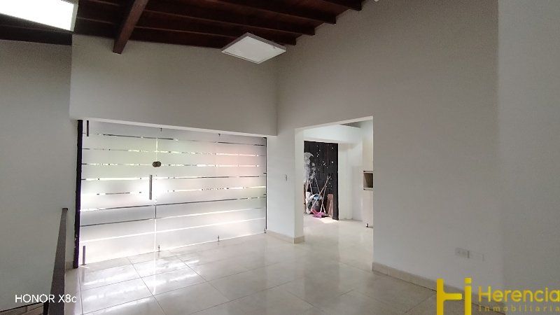 Local en arriendo Antioquia Medellín La Floresta 160 m2 Habitaciones 0 Baños 2 Garajes 0 Precio $4950000