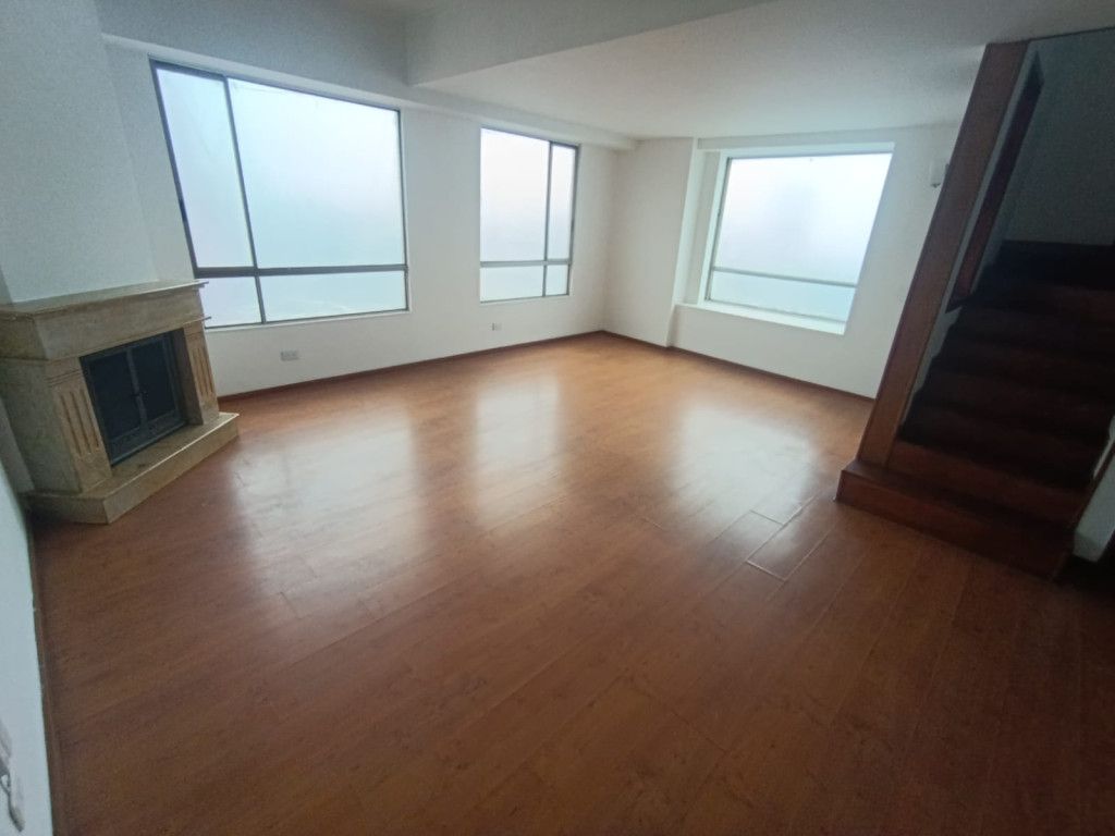 Apartamento en arriendo Cundinamarca Bogotá Gran América 90 m2 Habitaciones 3 Baños 3 Garajes 2 Precio $4203300