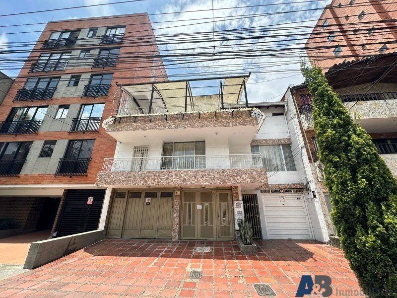 Apartamento en arriendo Antioquia Medellín Estadio 170 m2 Habitaciones 4 Baños 3 Garajes 0 Precio $4500000