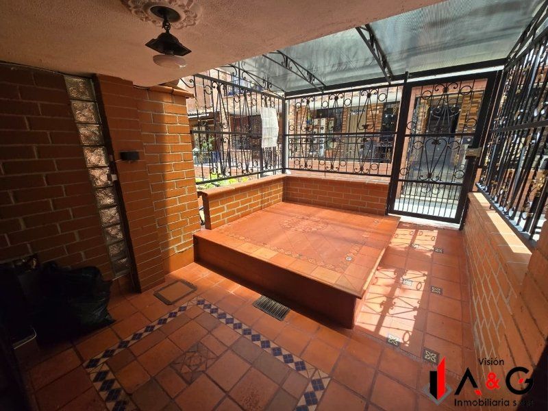 Apartamento en arriendo Antioquia Bello Urbanización Nogales 100 m2 Habitaciones 4 Baños 2 Garajes 0 Precio $2500000