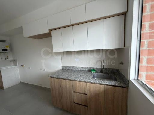 Apartamento en arriendo Antioquia Medellín Altamira 71 m2 Habitaciones 2 Baños 2 Garajes 1 Precio $3000000