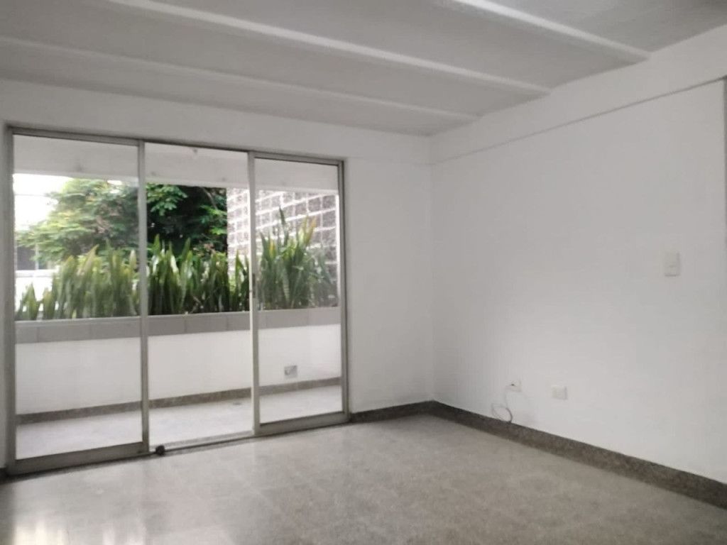 Apartamento en venta Valle Del Cauca Cali Camino Real - Los Fundadores 120 m2 Habitaciones 3 Baños 2 Garajes 1 Precio $370000000