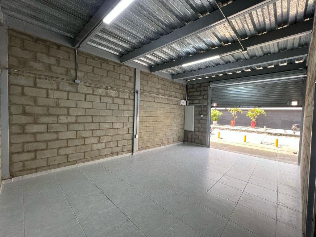 Local en arriendo Valle Del Cauca Cali Sucre 39 m2 Habitaciones 0 Baños 1 Garajes 1 Precio $1800000