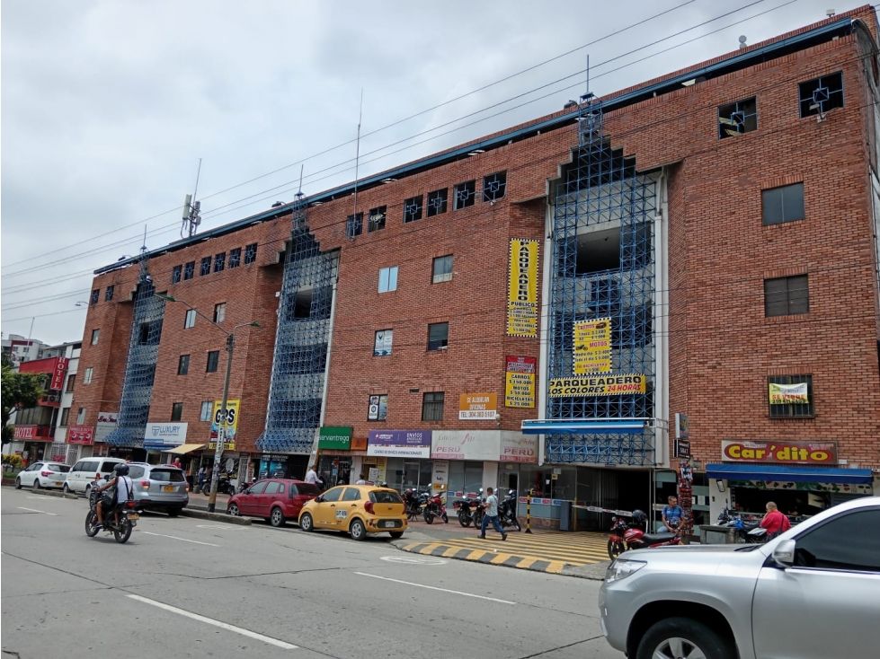 Oficina en arriendo Valle Del Cauca Cali Prados Del Norte 12 m2 Habitaciones 0 Baños 2 Garajes 0 Precio $500000