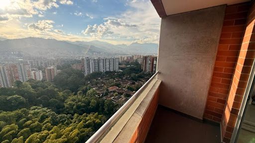 Apartamento en arriendo Antioquia Envigado El Esmeraldal 68 m2 Habitaciones 2 Baños 2 Garajes 1 Precio $3800000